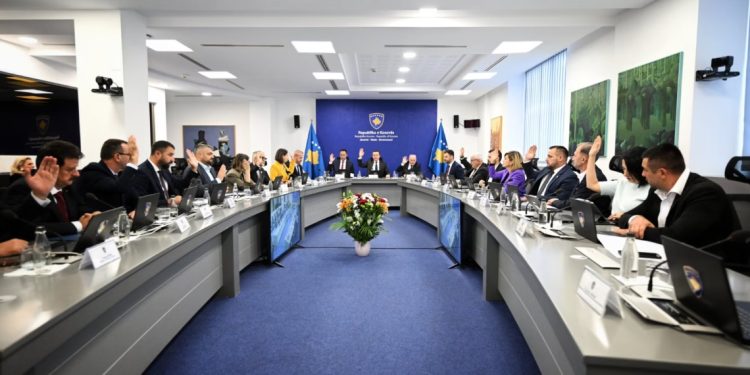 Qeveria ndan mjete për renovimin e shtëpive të komuniteteve pakicë në Mitrovicë të Veriut dhe Zveçan