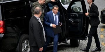 Trump shkarkon të dërguarin që vizitoi Dodikun