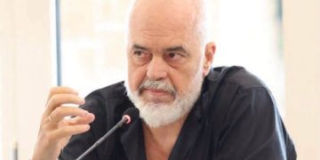 Protestat në Tiranë, Rama: Shqipëria nuk rrëzohet më përtokë