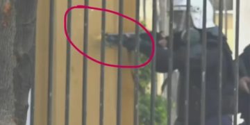 Policia gjuan me plumba gome protestuesit në Tiranë