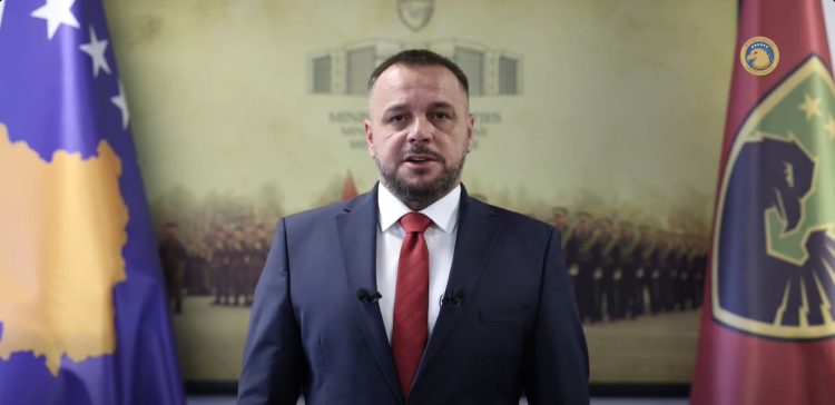 Maqedonci: SHBA-së i kërkuam bisedime për blerjen e helikopterëve