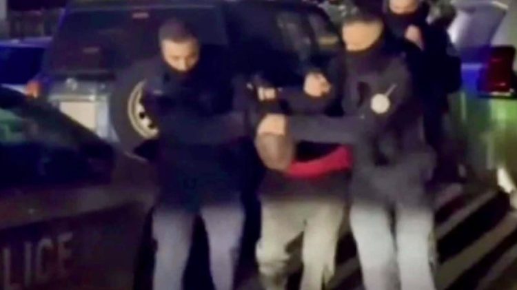 “Do t’ju hedh në erë”, serbi i arresťuar në Fushë Kosovë dyshohet se kërcëʼnoi banorët me aktivizim të bómbës