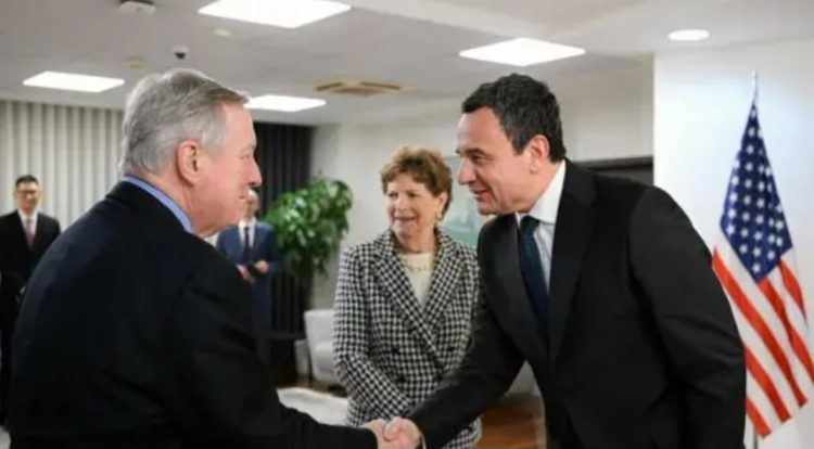 “Bondsteel të jetë bazë e përhershme”, “shqetësuese mbrojtja që Vuçiq i bën Radoiçiqit”, Kurti deklarohet pas takimit me senatorët