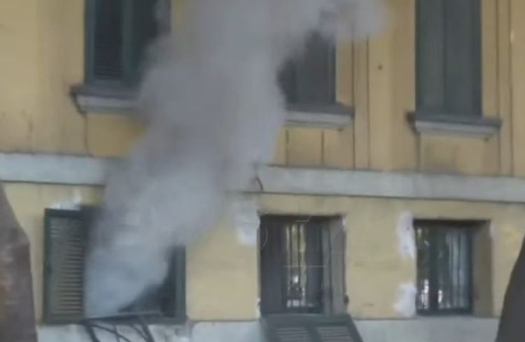 Përshkallëzohen tensionet në protestë, pas Ministrisë së Arsimit, fľakët përfshijnë edhe Ministrinë e Financave