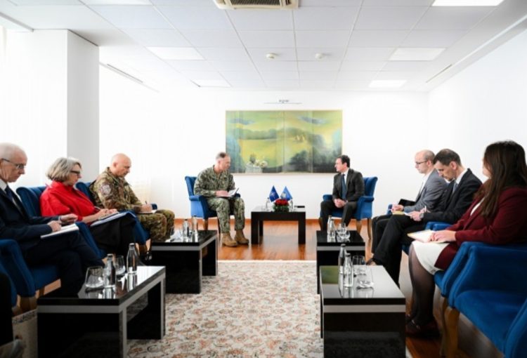 Kurti takon drejtuesit e NATO-s dhe KFOR-it, diskutohet për sigurinë në Kosovë (Foto)